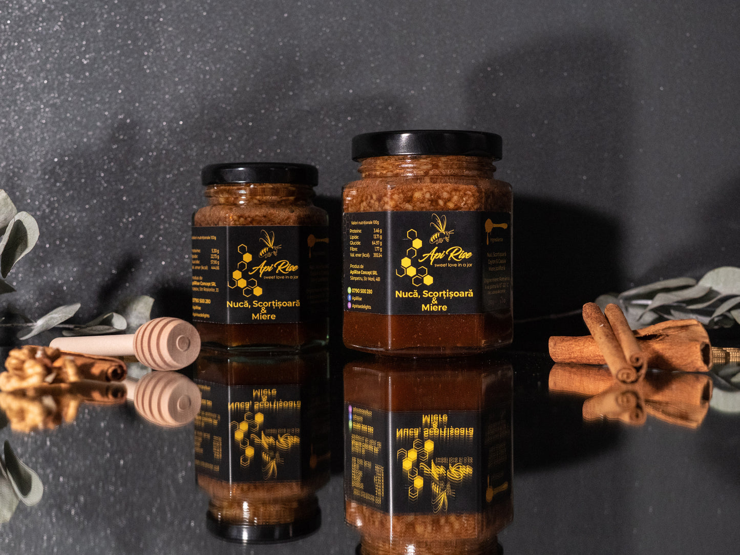 NUCĂ CU SCORȚIȘOARĂ